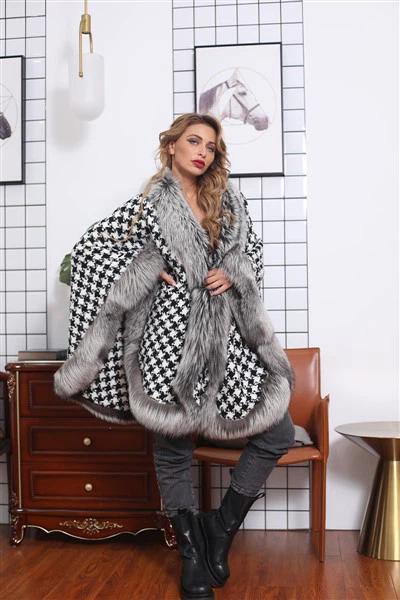 Cashmere dan Fox Cape